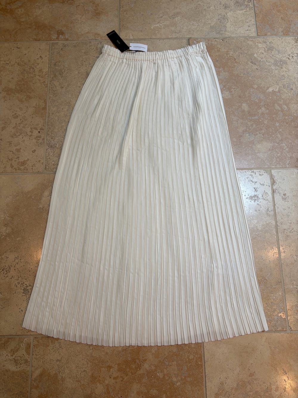Banana Republic women’s Pleated Maxi Skirt